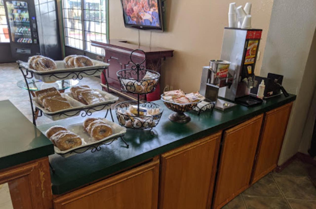 Atrium Inn Fort Stockton Ngoại thất bức ảnh